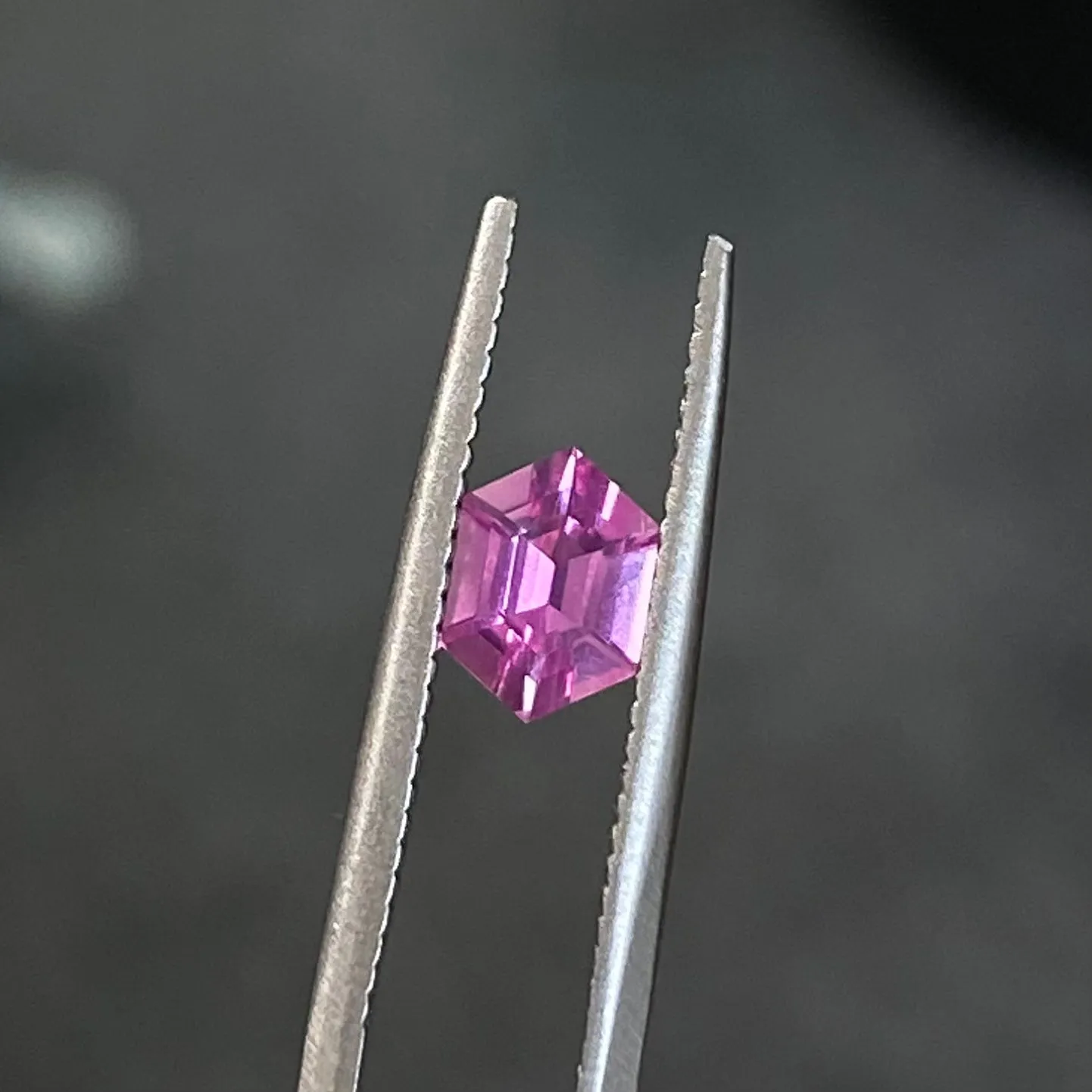 0.70CT ELONGATED HEXAGON MADAGASCAR SAPPHIRE, PINK, 6.8X4.85MM