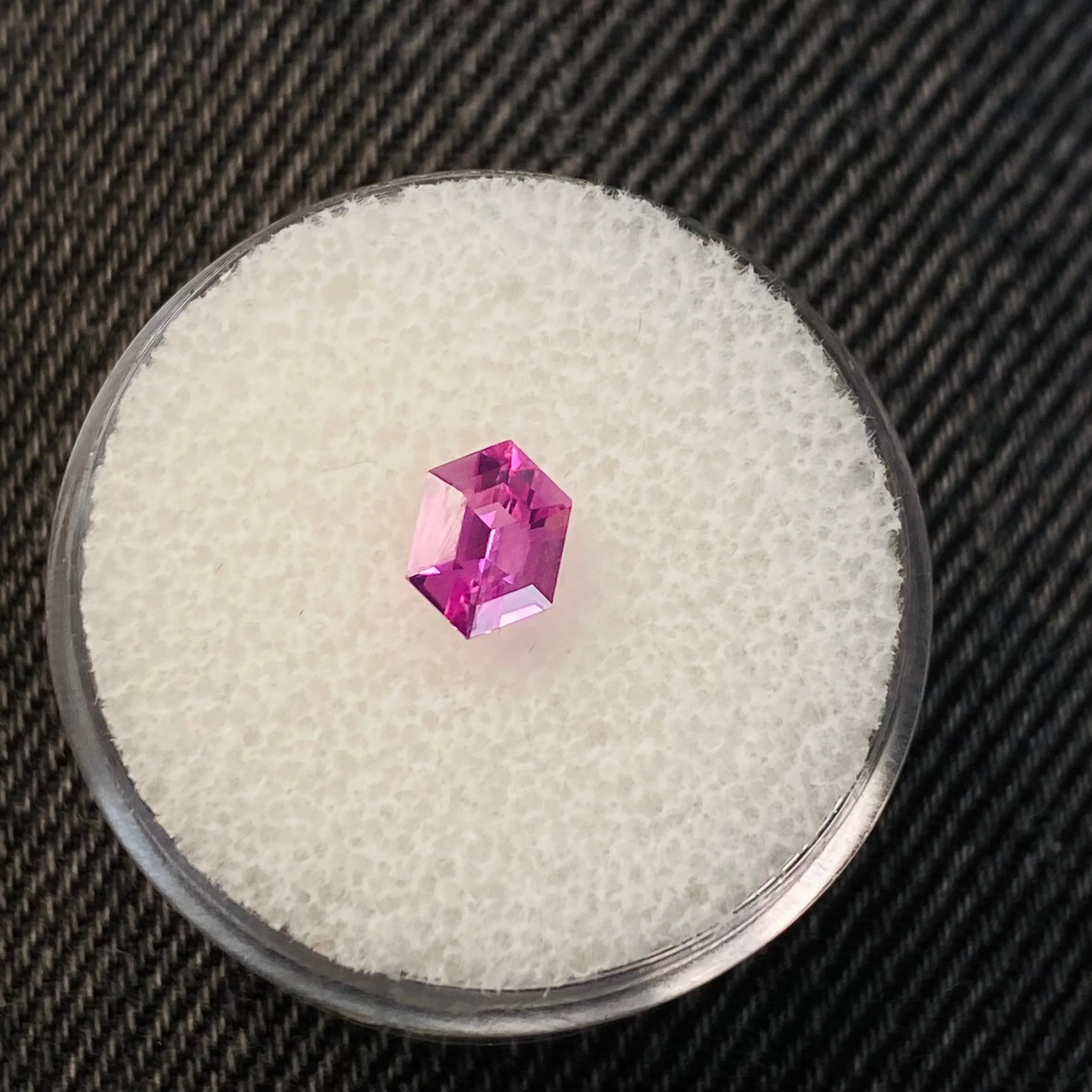 0.70CT ELONGATED HEXAGON MADAGASCAR SAPPHIRE, PINK, 6.8X4.85MM