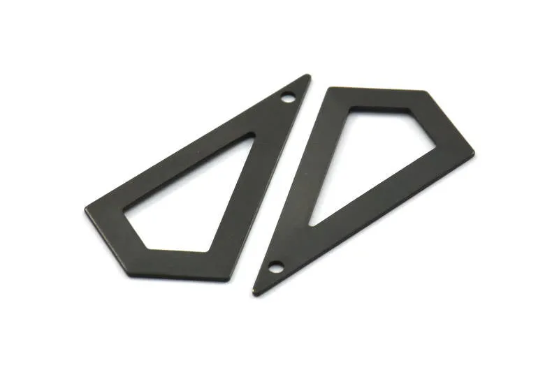 38mm Black Triangle, 4 Oxidized Brass Black Triangle Charms with 1 holes (38x20x0.60mm) U018 S151