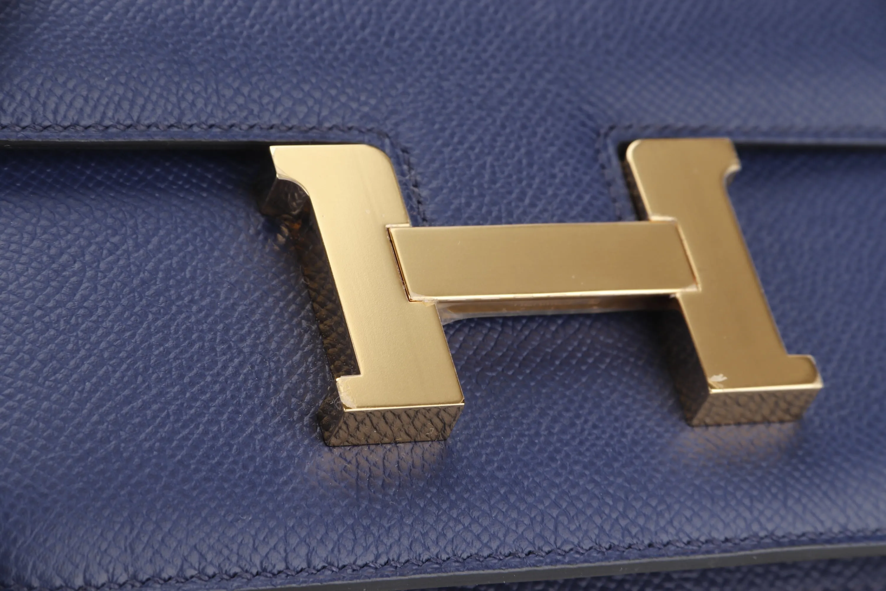 HERMES CONSTANCE 18 MINI MIRROR (STAMP U) VEAU EPSOM 73 BLUE IR, GOLD HARDWARE, WITH MIRROR, DUST COVER & BOX