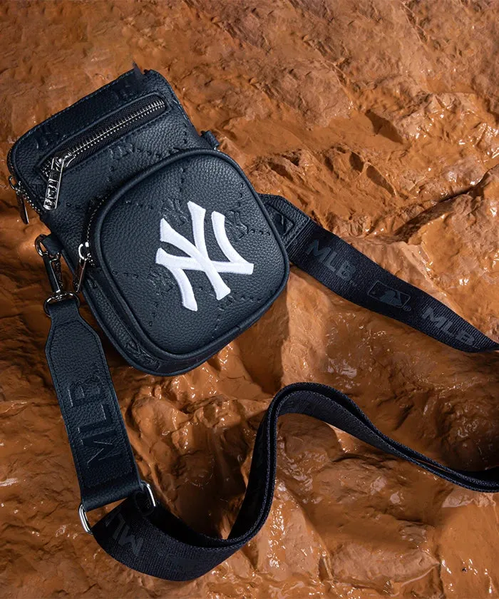 MLB New York Yankees Mini Crossbody Purse