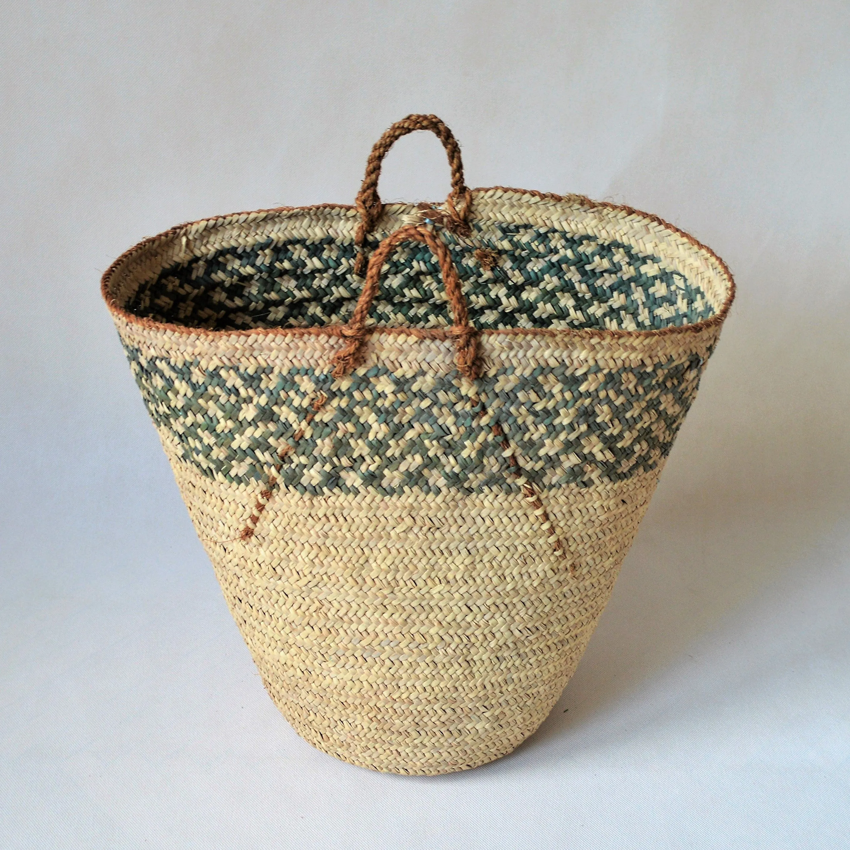 Nubian Vintage basket, Super large