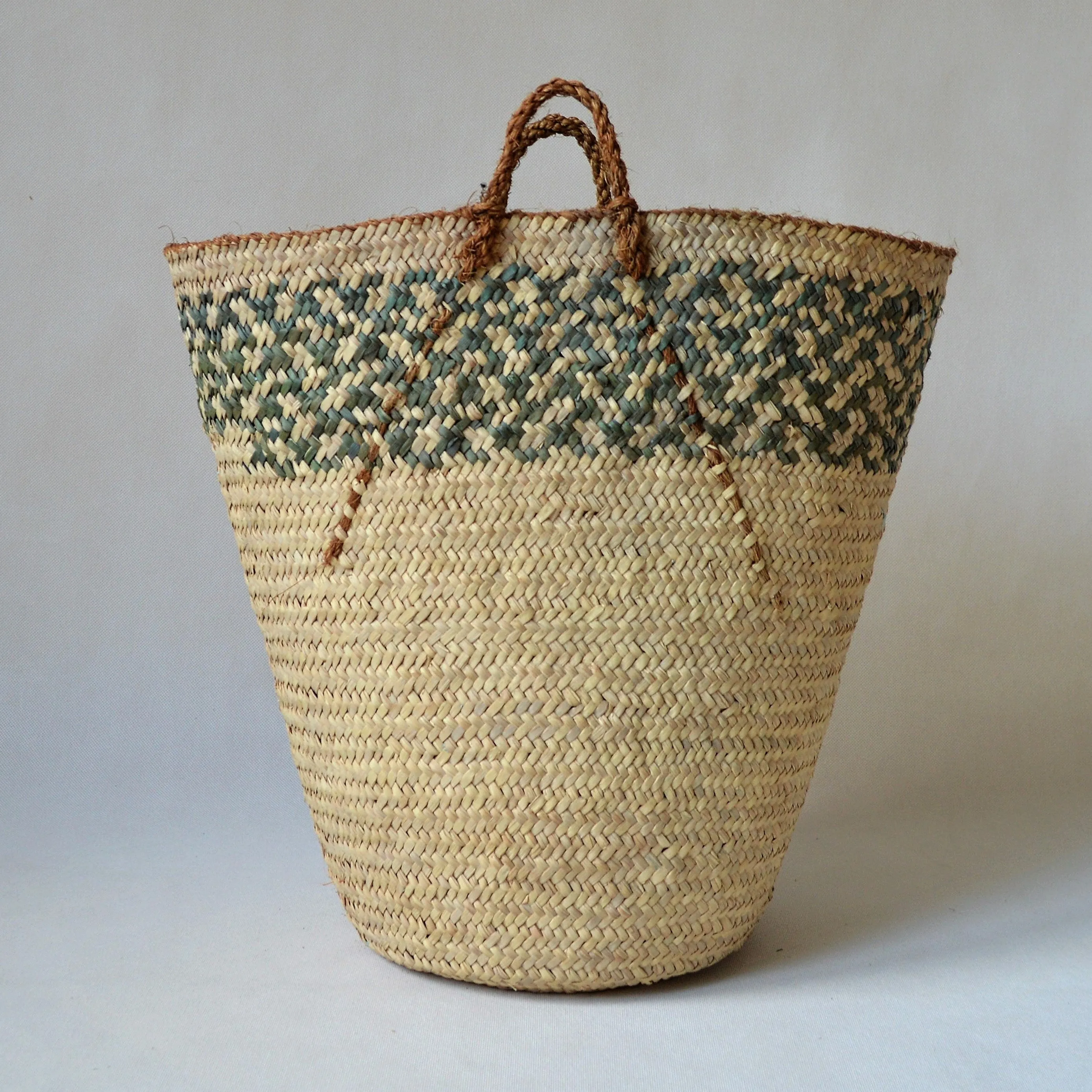 Nubian Vintage basket, Super large