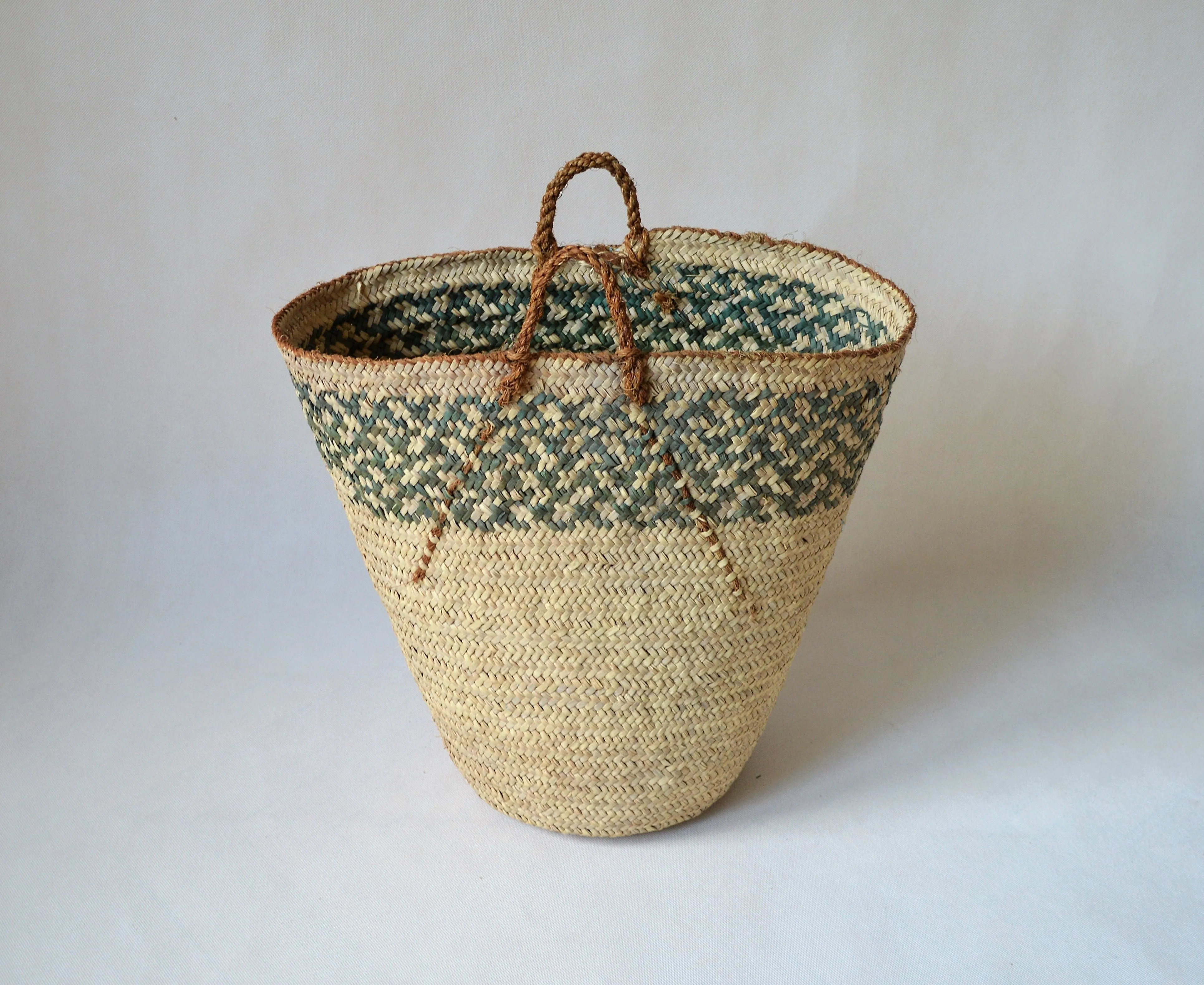 Nubian Vintage basket, Super large